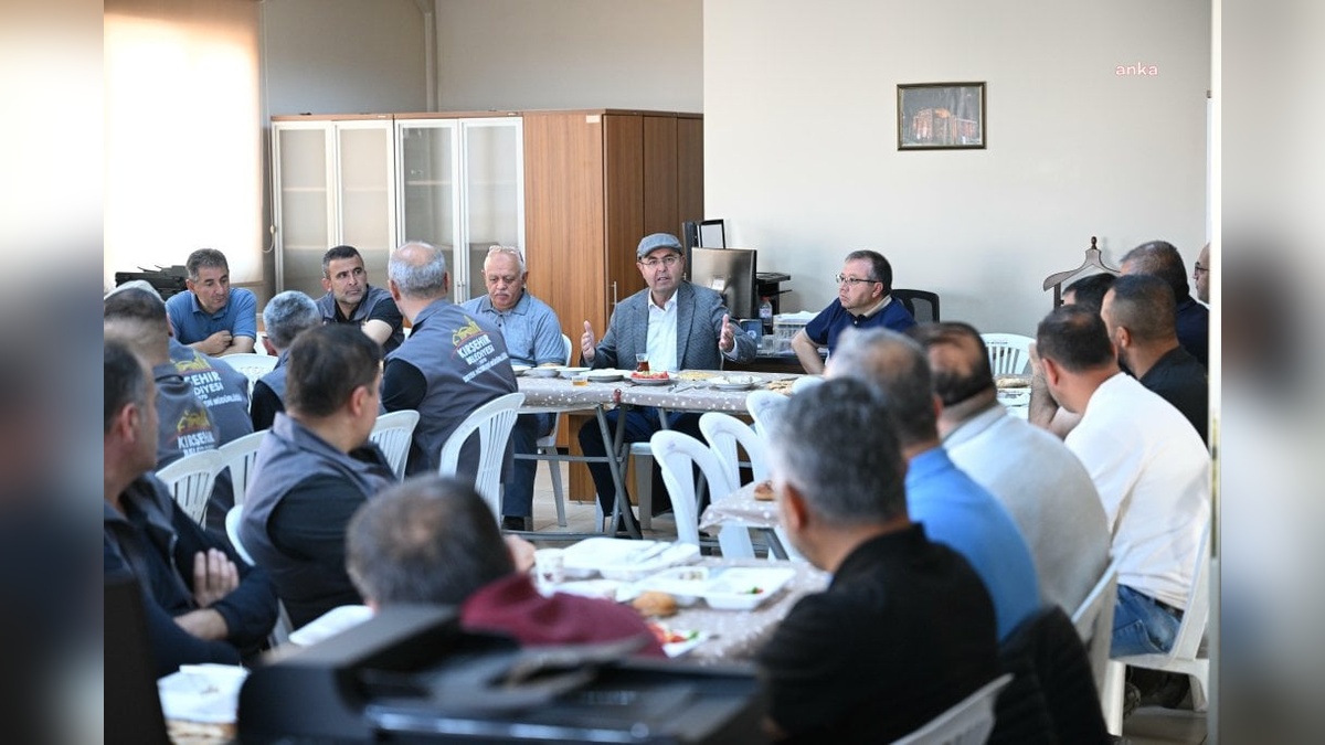 Kırşehir Belediye Başkanı Ekicioğlu, destek hizmetleri personeliyle bir araya geldi