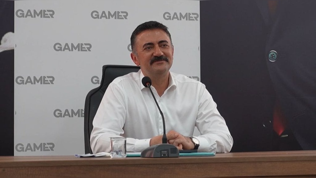 Eski Tunceli Valisi Tekbıyıkoğlu kentten ayrıldı