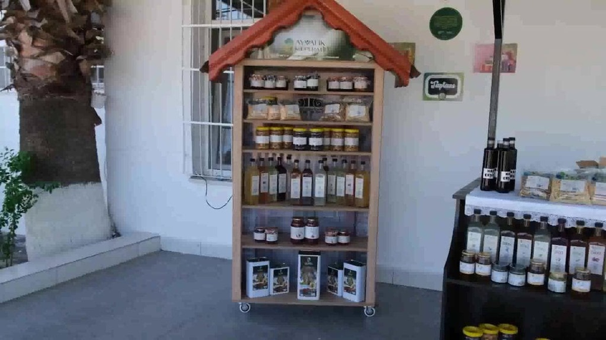 Ayvalık Küçükköy'de Teferic Şenlikleri başladı