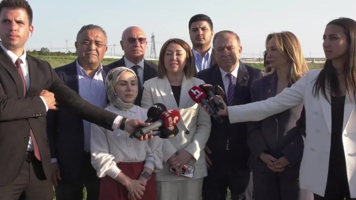 Ahmet Özer'in tutukluluğu devam ediyor: CHP'den siyasi dosya tepkisi