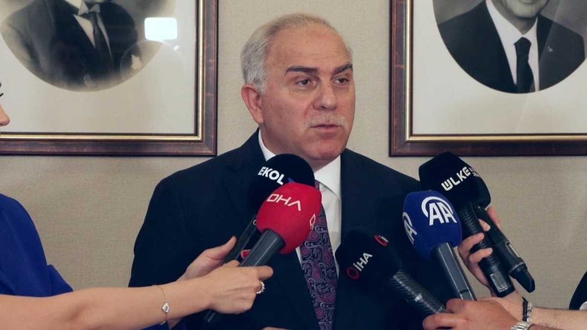 Fatih Belediye Başkanı Turan'dan CHP lideri Özel'e yanıt: İddiaları varsa bugün açıklasın