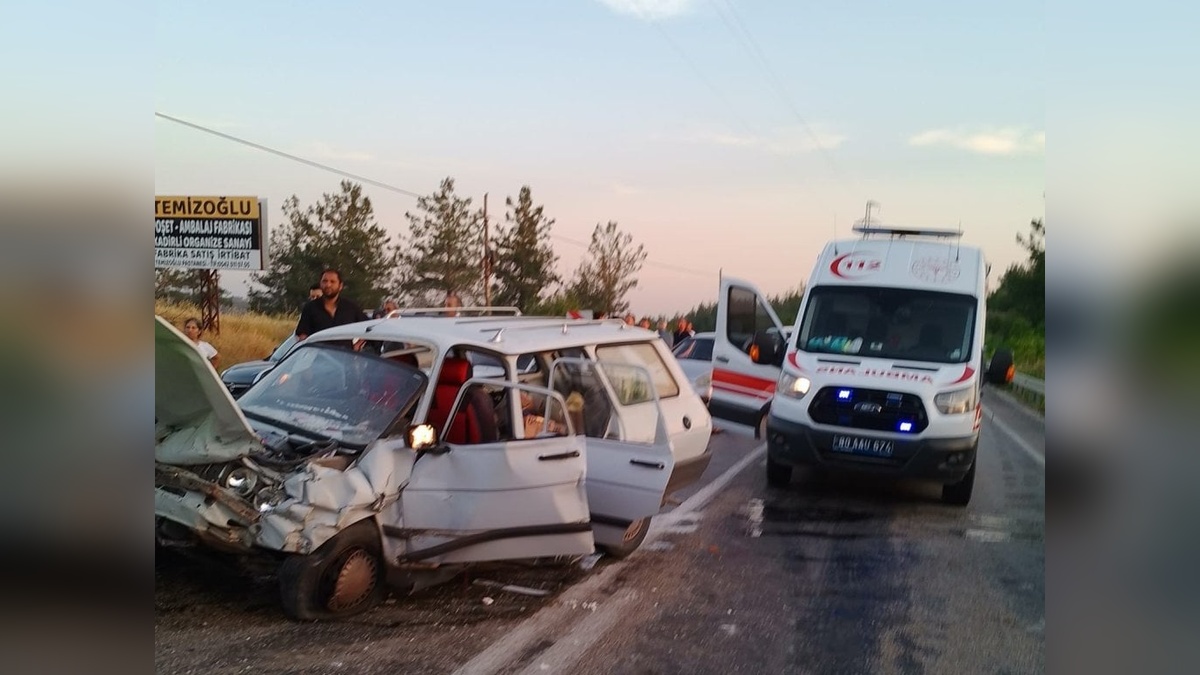 Kadirli'de zincirleme kaza: 1 ölü, 6 yaralı