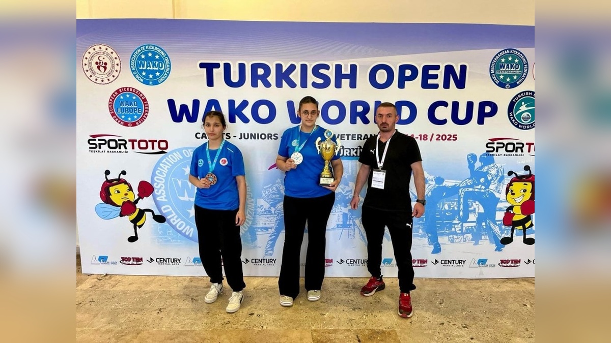 Çayırovalı sporcular WAKO Dünya Kupası'nda kürsüde