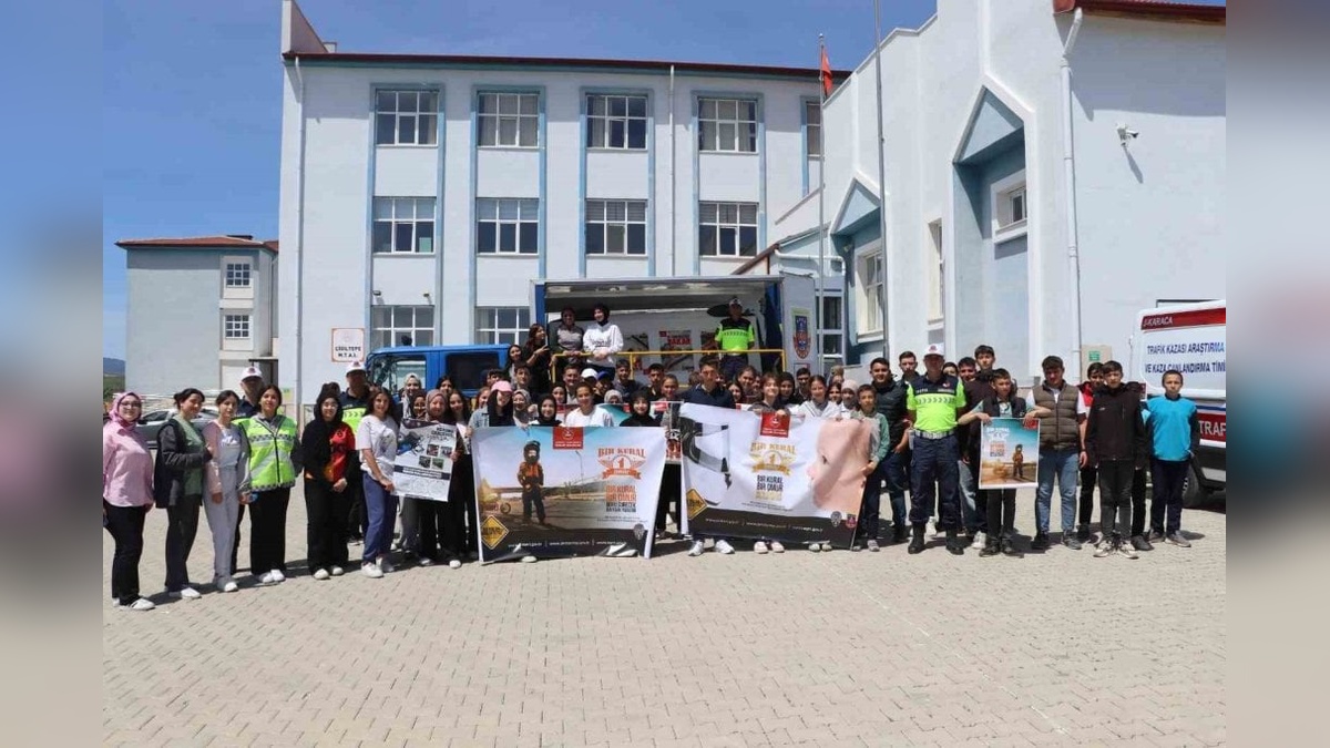 Afyonkarahisar'da 220 öğrenciye trafik güvenliği eğitimi verildi