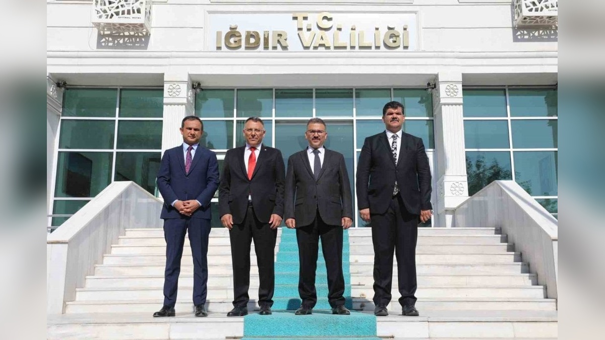 Iğdır Üniversitesi Rektörü Gürel, Vali Turan'ı ziyaret etti