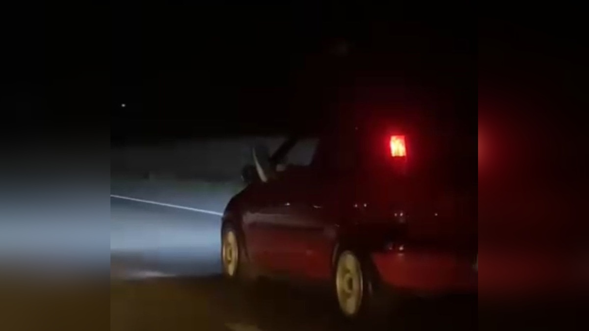 Bursa'da tehlikeli yolculuk: Sürücü ayağını camdan çıkardı