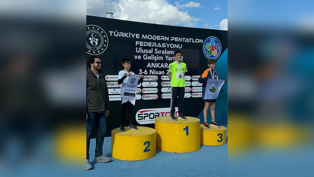 Muğla Büyükşehir Belediyesi sporcusu Kerem Batur'dan üç şampiyonluk