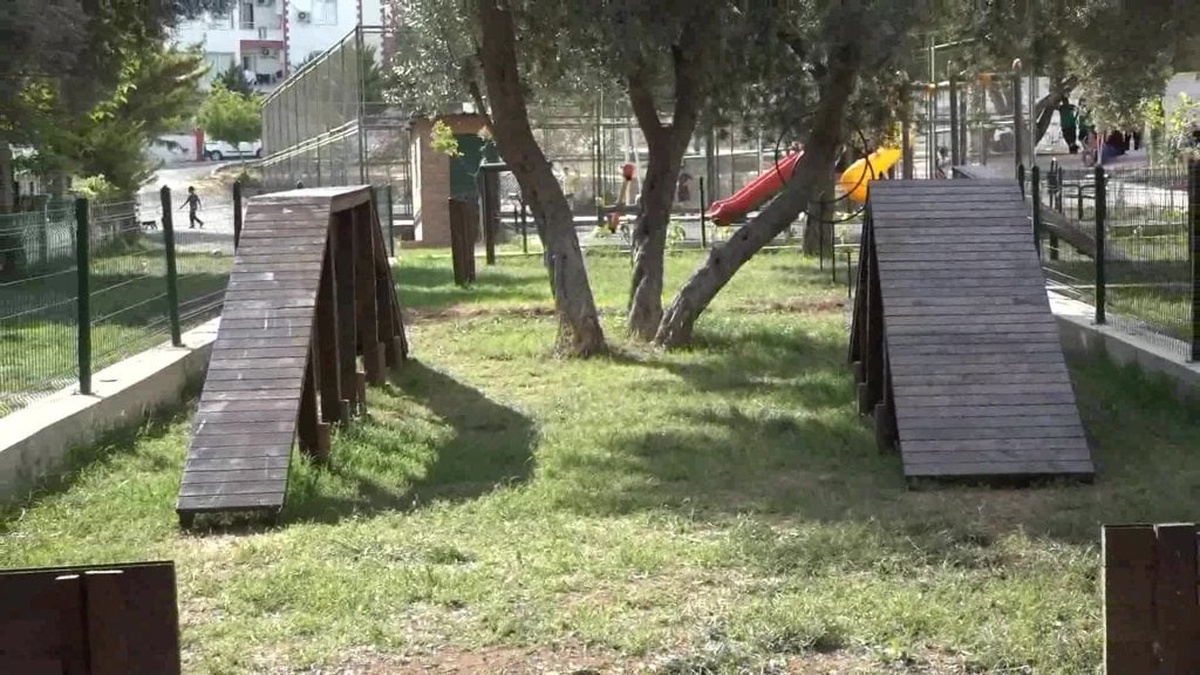 Yenişehir'de patili dostlar için yeni park açıldı