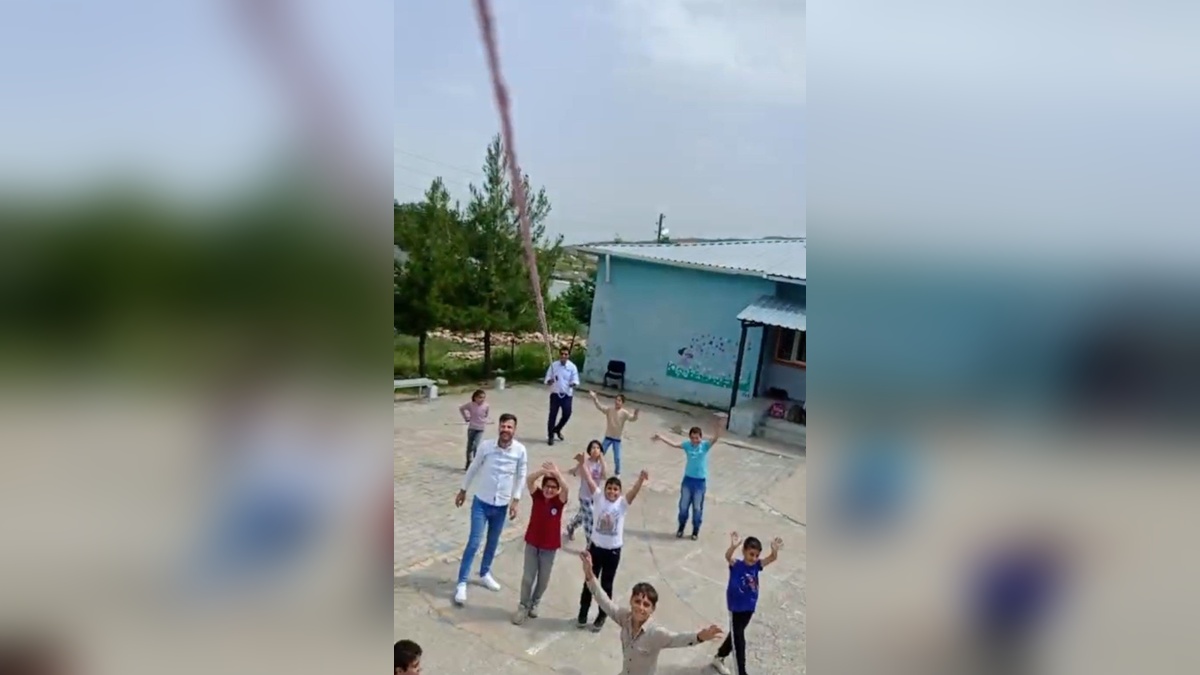 Siirt'te öğretmenler uçurtmayla öğrenci hayalini gerçekleştirdi