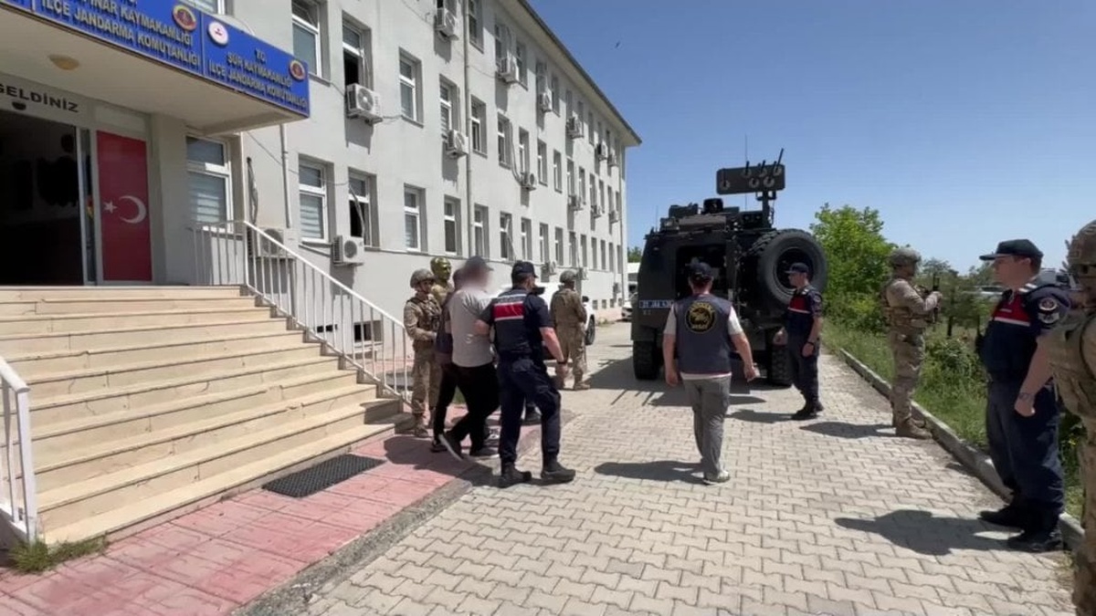 Diyarbakır'da baba ve oğul cinayeti: Zanlı, 200 bin lira alacağı nedeniyle öldürdüğünü itiraf etti