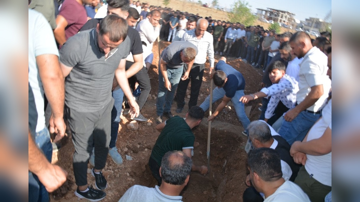 Cizre-Şırnak kara yolunda feci kaza: Anne ve iki kızı toprağa verildi