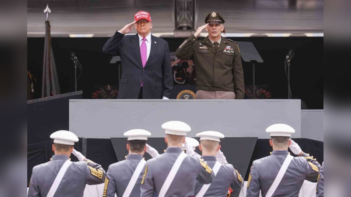 Trump, West Point mezuniyet töreninde: Orduyu ben güçlendirdim