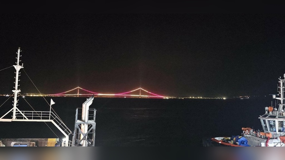 1915 Çanakkale Köprüsü, Galatasaray'ın şampiyonluğu için sarı-kırmızı renklere büründü