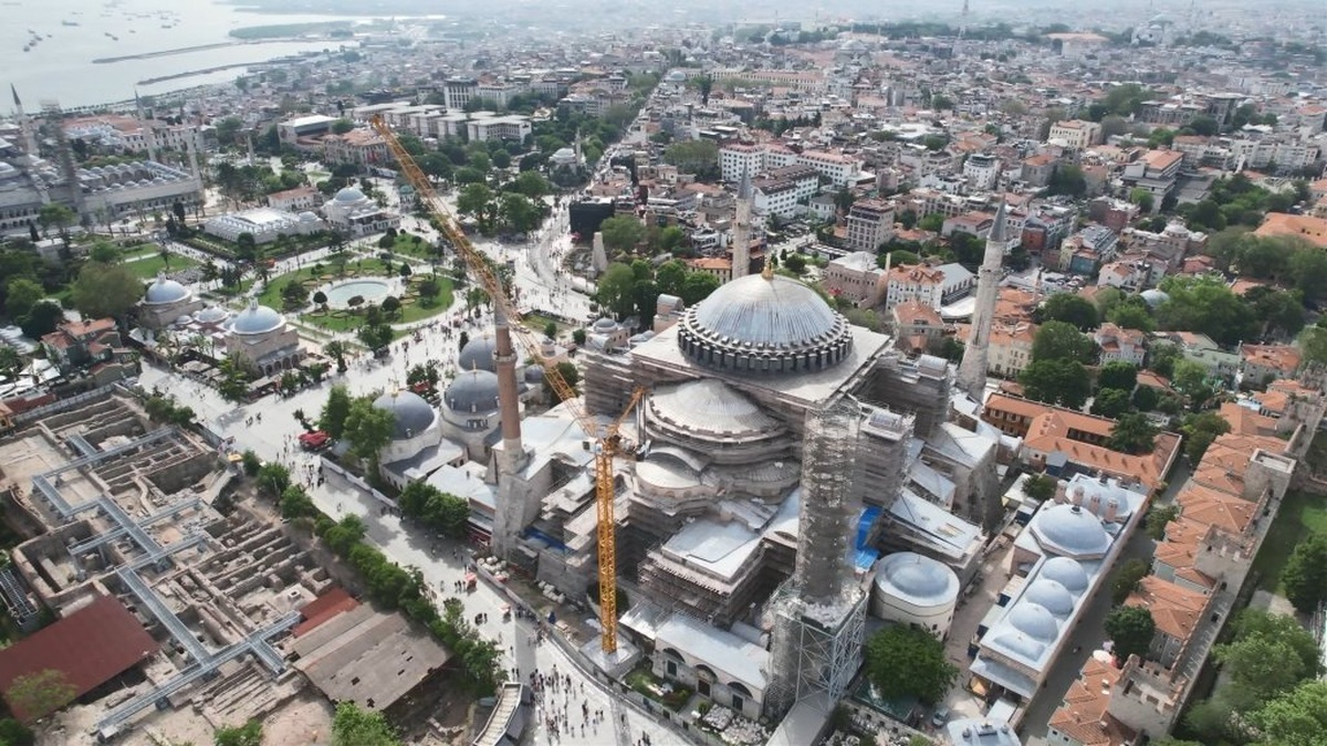 Ayasofya-i Kebir Camii Şerifi'nde kapsamlı restorasyon çalışmaları havadan görüntülendi