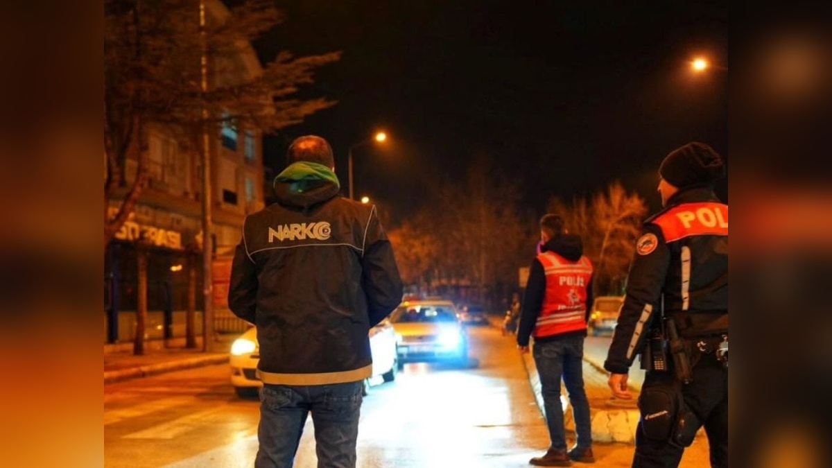 Isparta polisi son 24 saatte 3 aranan şahsı yakaladı