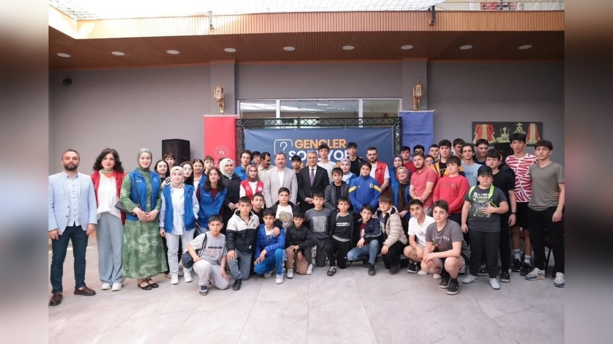 İlkadım Belediye Başkanı Kurnaz: gençlerin her anında yanlarındayız