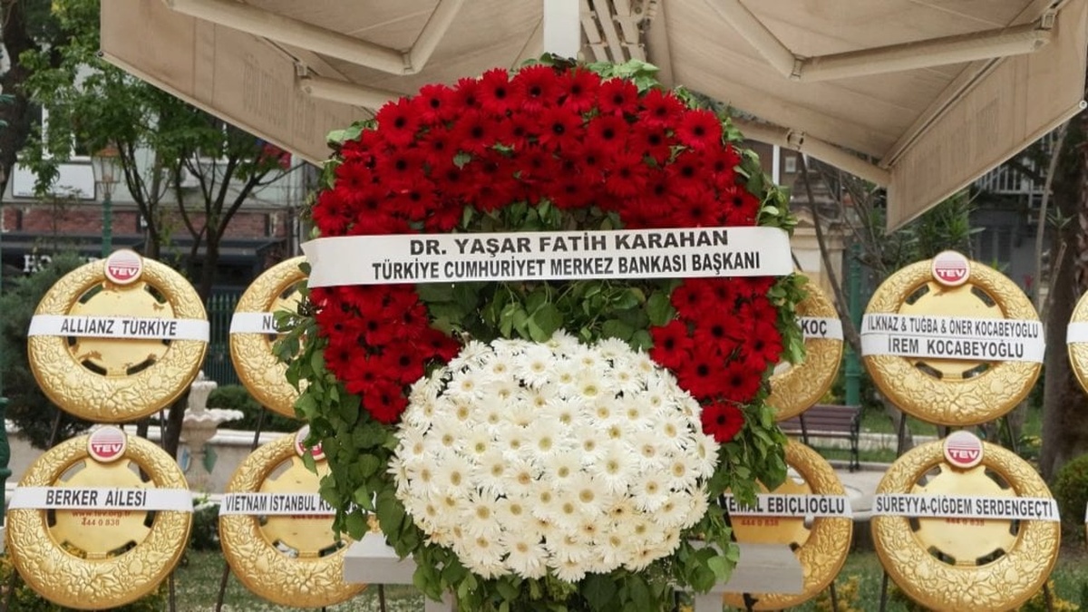 Eski Merkez Bankası Başkanı Rüşdü Saracoğlu son yolculuğuna uğurlandı