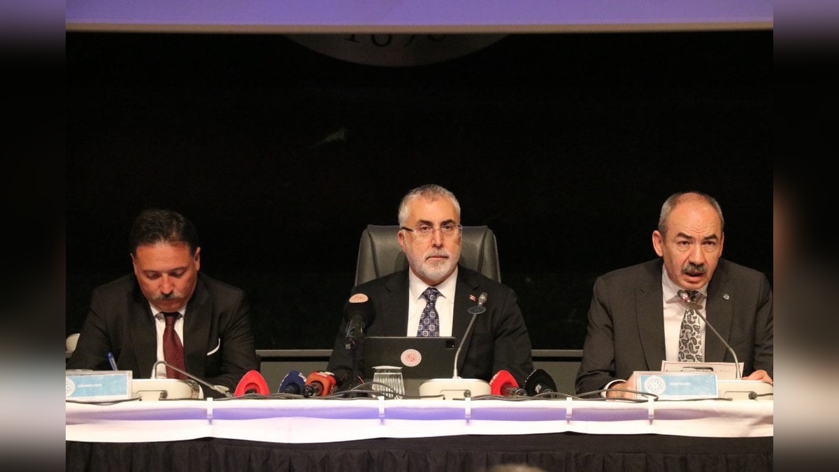 Bakan Işıkhan: Kayseri, Türkiye için gurur vesilesi