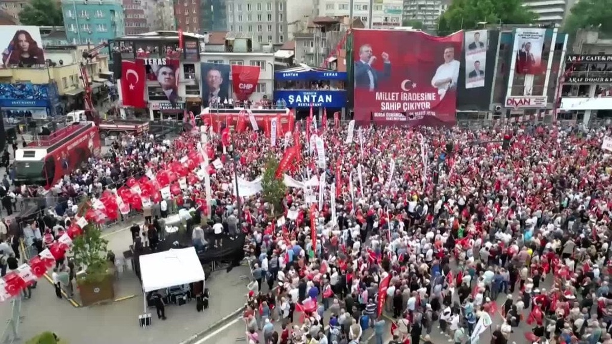 Bursa Büyükşehir Belediye Başkanı Bozbey: Ekrem İmamoğlu Türkiye'nin umududur