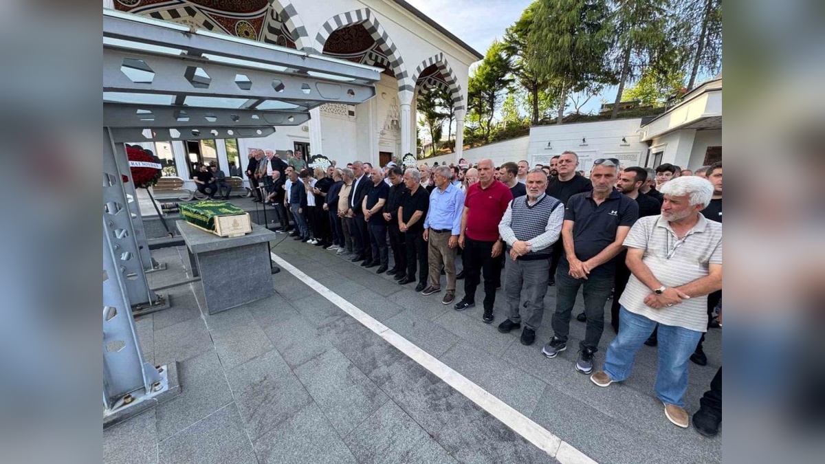 TFF Başkanı Hacıosmanoğlu, cenaze törenine katıldı