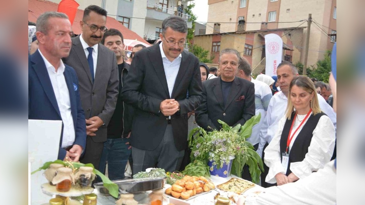 Hakkari'de 2. Yöresel Lezzetler Festivali coşkuyla kutlandı
