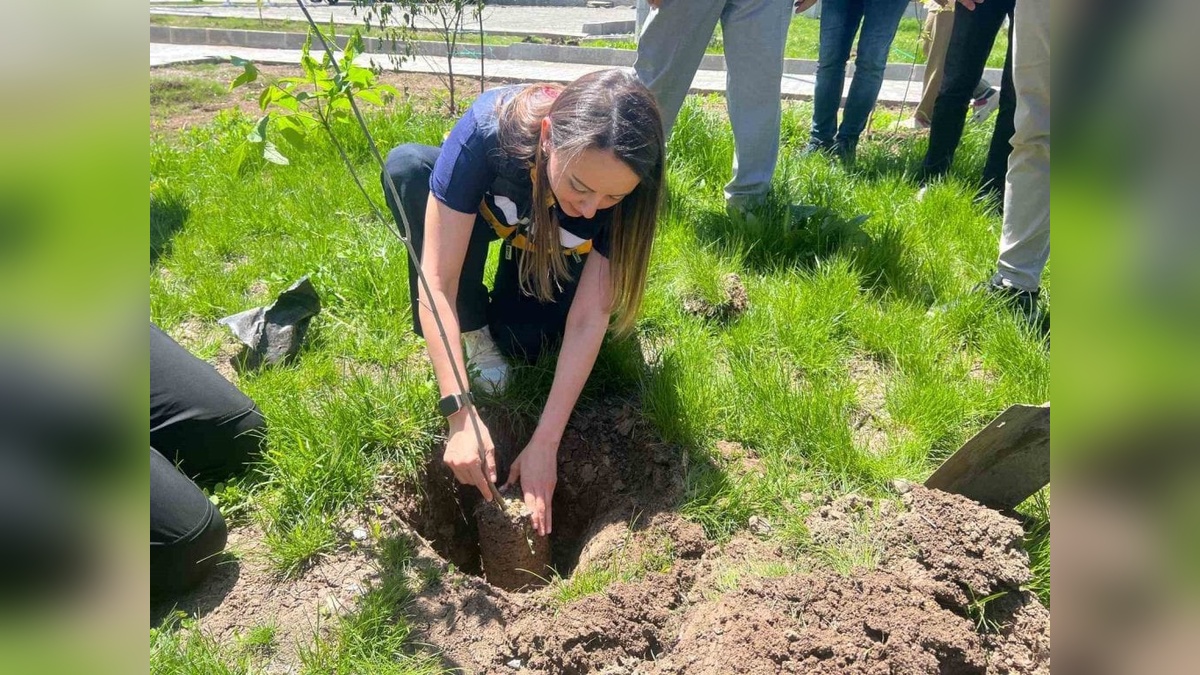 Ağrı İl Sağlık Müdürlüğü'nden Cilt Kanseri Farkındalık Ayı etkinliği: Fidan dikimiyle farkındalık oluşturuluyor