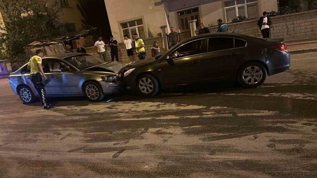 Beyşehir'de iki ayrı trafik kazası: 6 yaralı