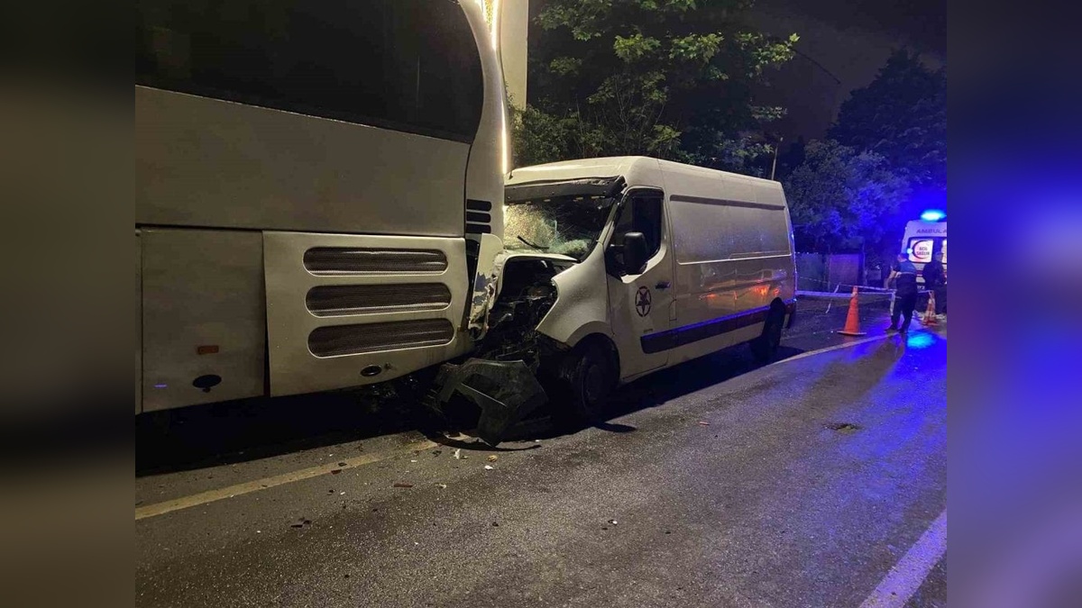 Kocaeli'nde izinsiz araçla kaza: 3 yaralı