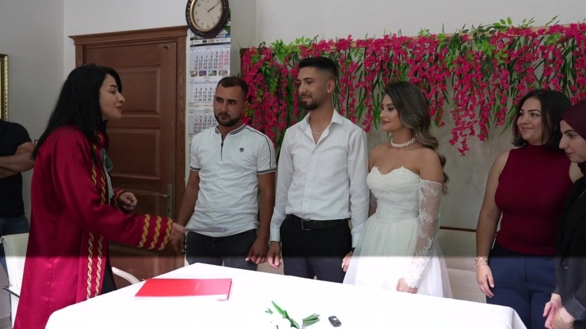 Tarsus'ta 20 çift 25.05.2025 tarihinde dünya evine girdi