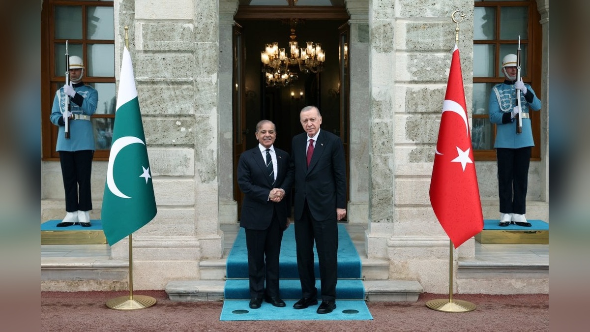 Pakistan Başbakanı Şerif: 'Pakistan-Türkiye dostluğu daim olsun'