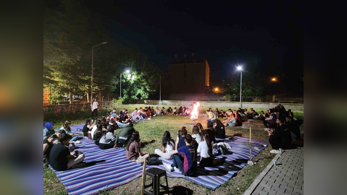 Hisarcık MYO öğrencileri müzikli etkinlikte doyasıya eğlendi