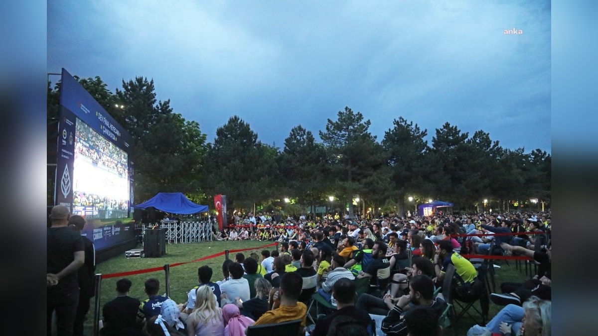 Çankaya Belediyesi, Fenerbahçe Beko'nun Euroleague zaferini Başkentlilerle kutladı