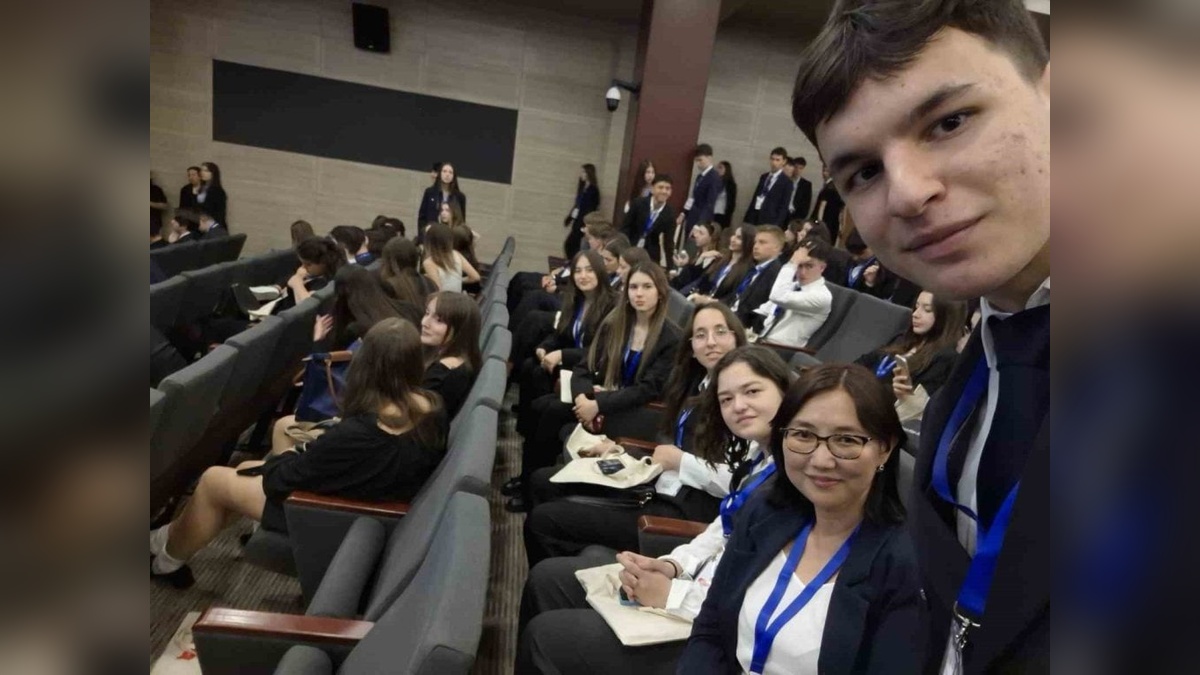 Aydın MY Kolej öğrencileri, MUN konferansında yasa teklifini oy birliğiyle kabul ettirdi