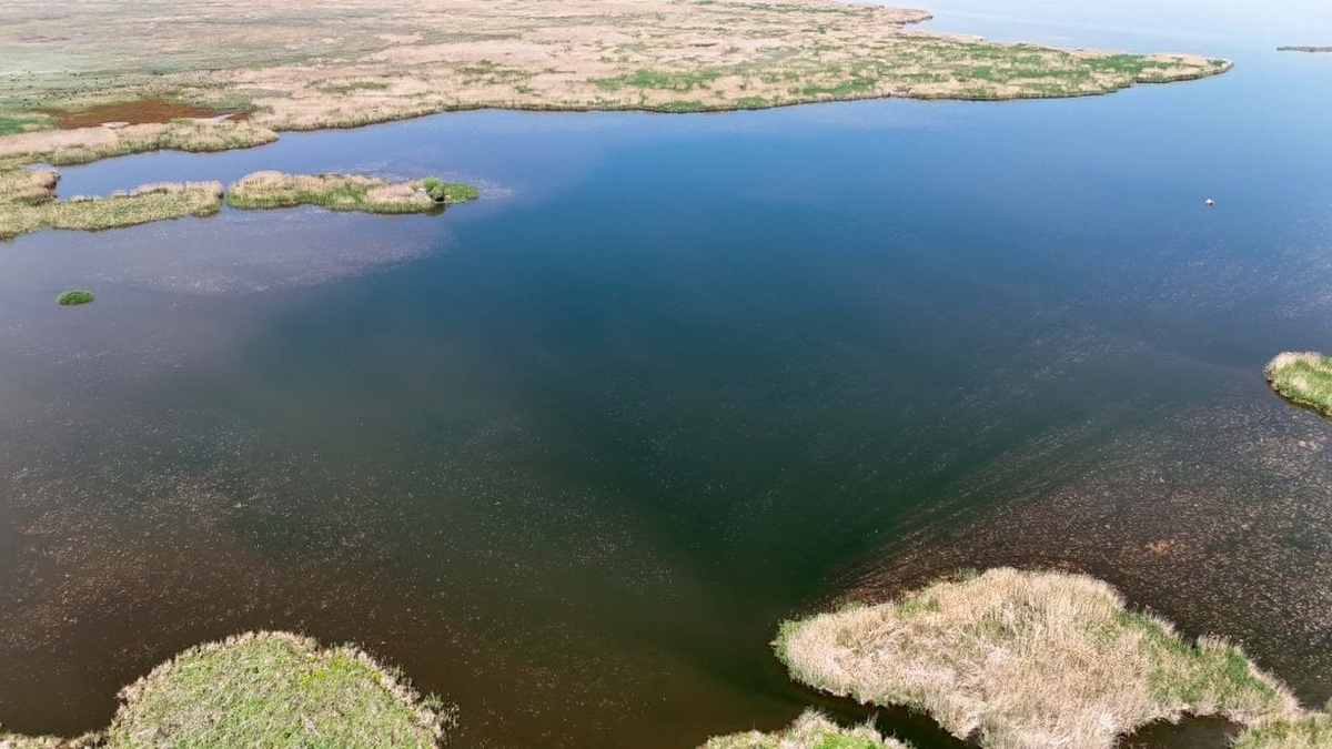 Eber Gölü'nde su seviyesi 1,5 metreye düştü: Eylülde 75 santimetreye inebilir