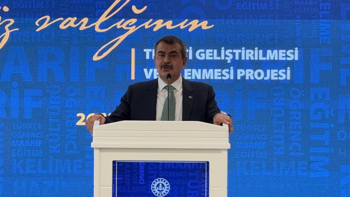 Milli Eğitim Bakanı Tekin: Çocuklarımızın önce ana dilinde eksiklikleri olmamalı