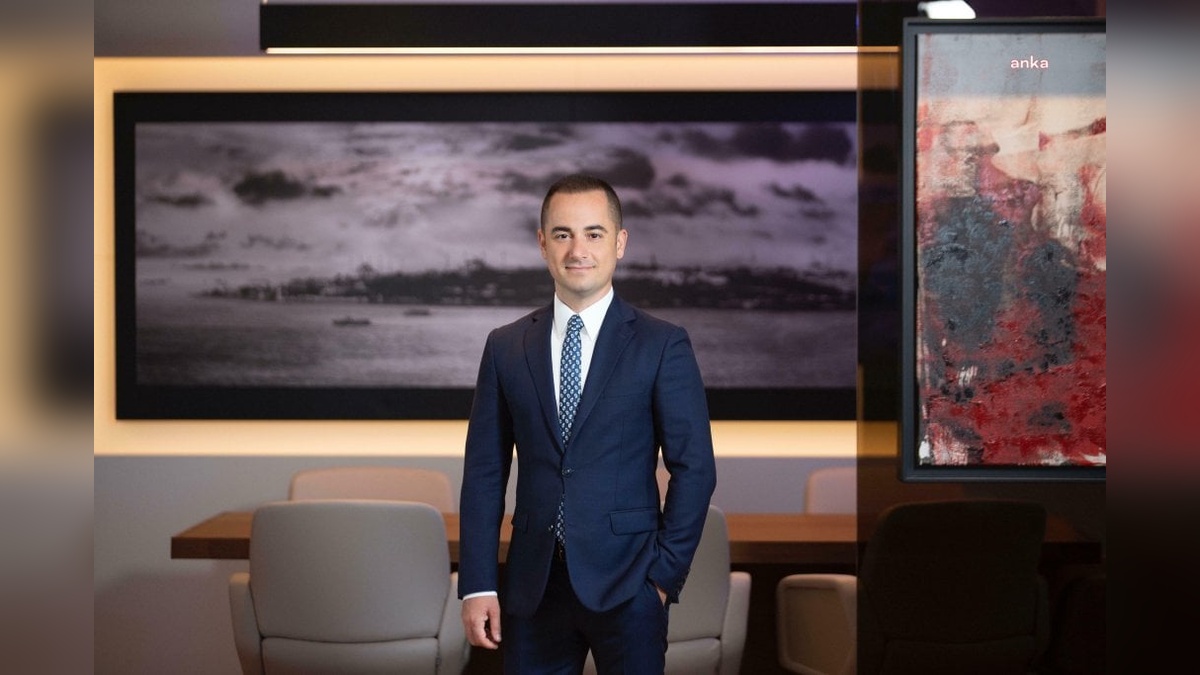 İBB operasyonunda gözaltına alınan 45 kişi adliyeye sevk edildi