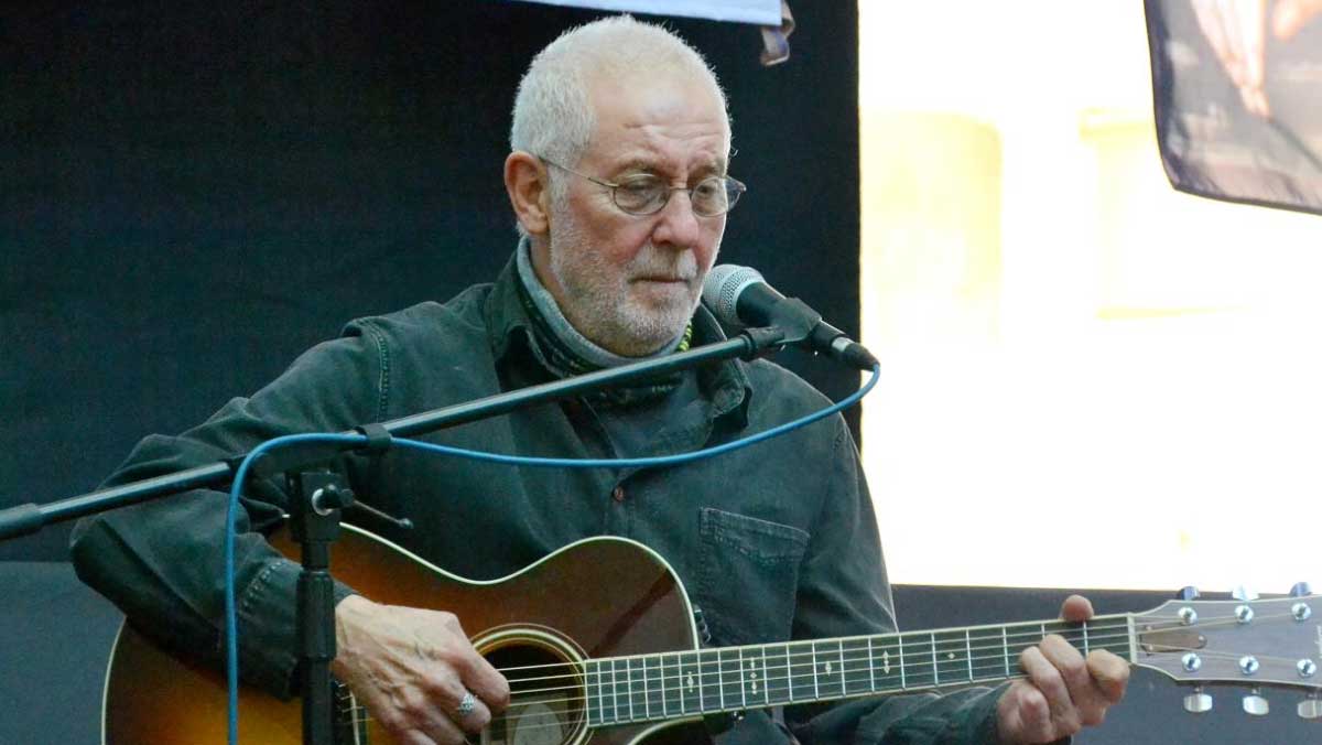 Usta sanatçı İlhan Şeşen 76 yaşında hayatını kaybetti