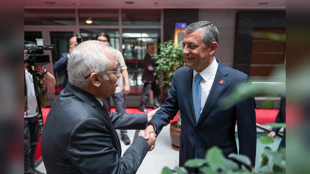 CHP Genel Başkanı Özel: HSK seçiminde Anayasa'ya aykırı usulsüzlük yapıldı