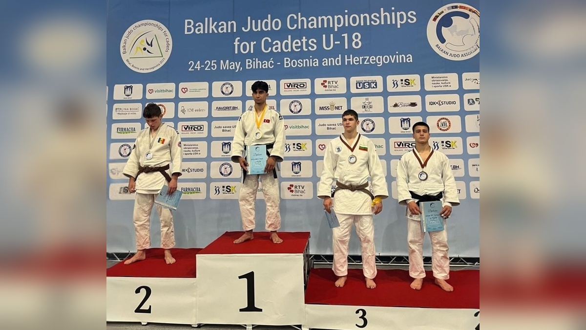 Manisalı öğrenciler ulusal ve uluslararası müsabakalarda başarı elde etti