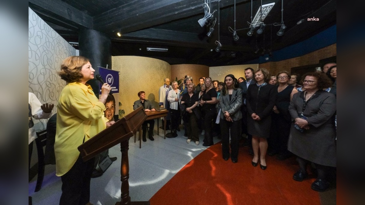 Prof. Dr. Türkan Saylan’ın balmumu heykeli Eskişehir’de açıldı