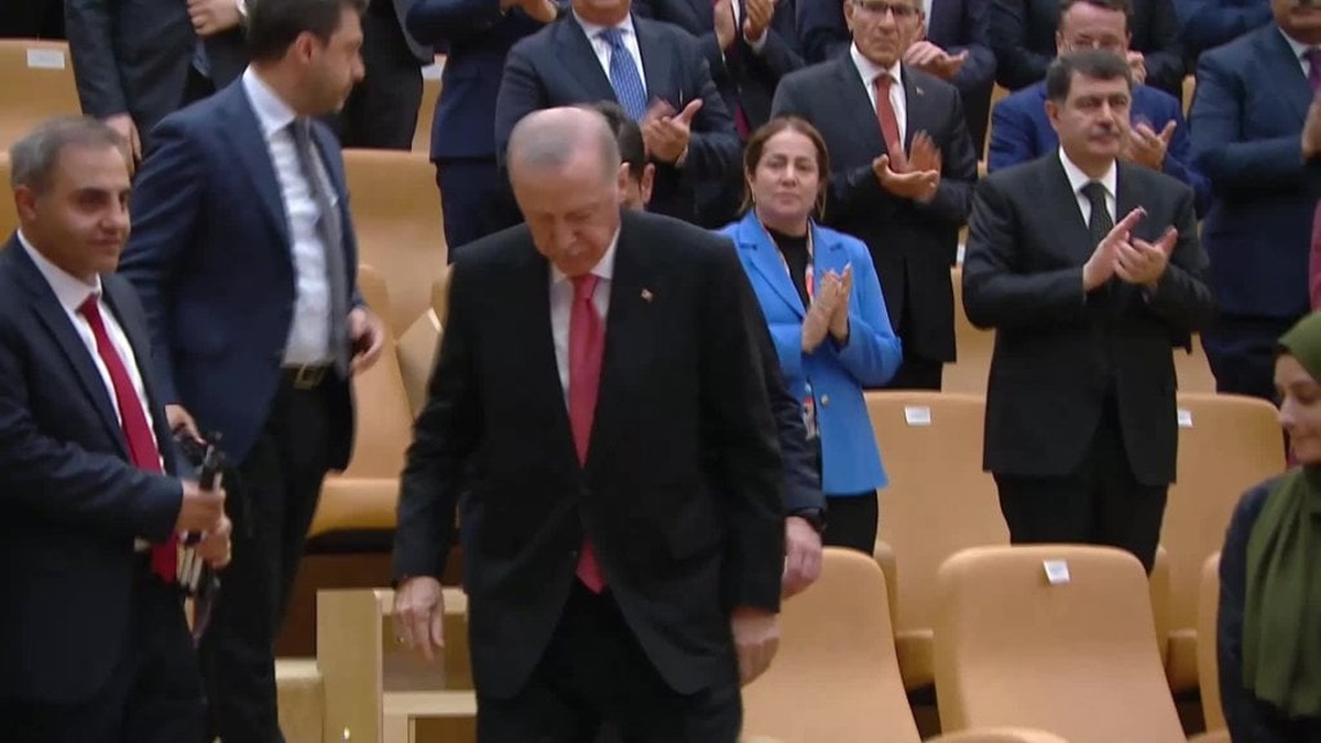 Cumhurbaşkanı Erdoğan: Kamunun kaynaklarını israf eden kimseye gözümüzü kırpmayacağız