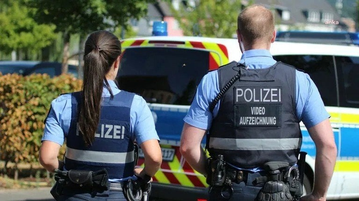 Almanya'da 56 okula bomba tehdidi