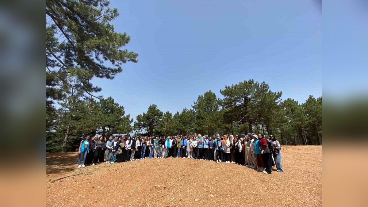 Kütahya Kadim Vakfı, 130 kız öğrenci için Murat Dağı'nda kamp düzenledi