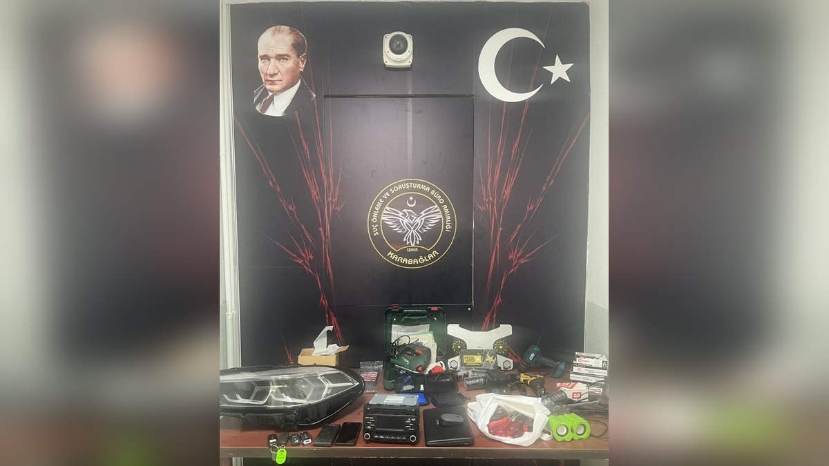 İzmir Karabağlar'da 3 iş yerinden hırsızlık yapan 2 şüpheli yakalandı
