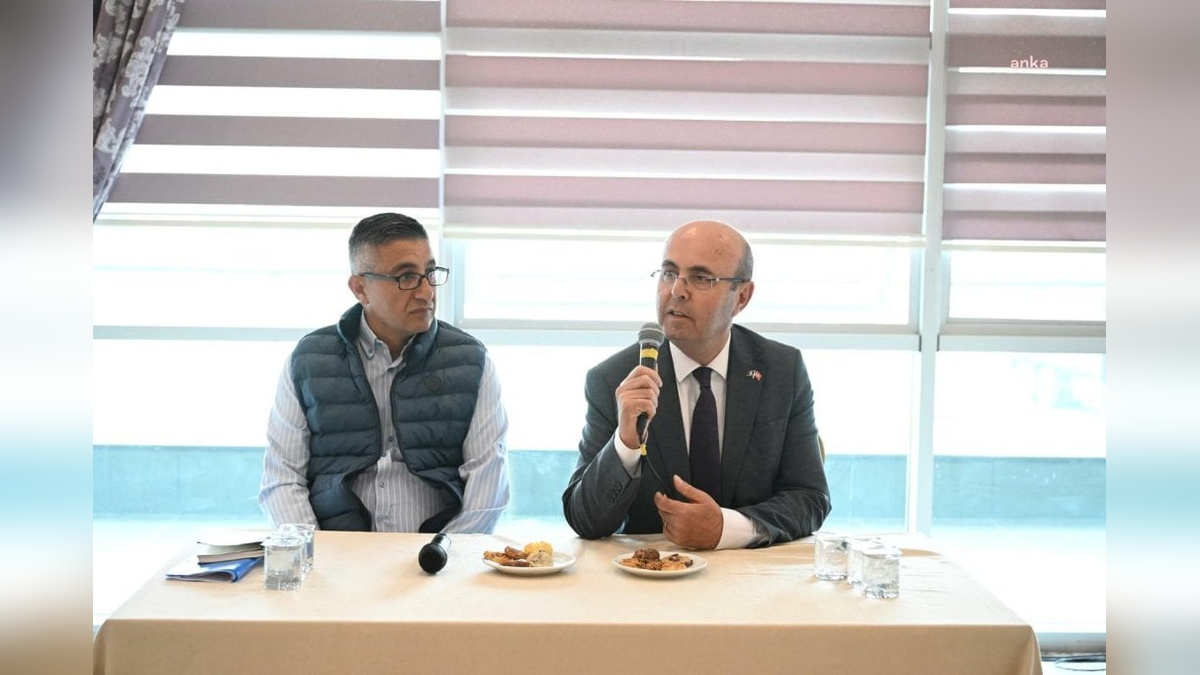 Kırşehir Belediye Başkanı Ekicioğlu: Su ve Kanalizasyon İşleri Müdürlüğü personeliyle bir araya geldi