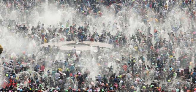 Myanmar'da su festivalinde 258 kişi öldü