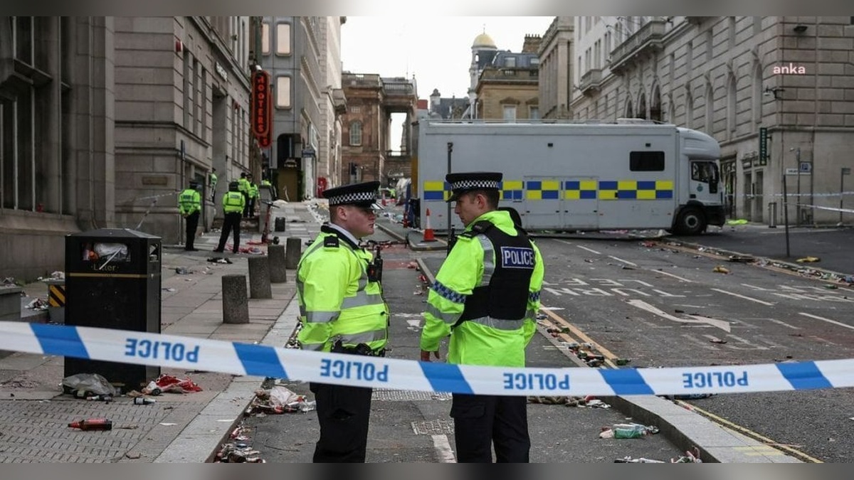 Liverpool'da şampiyonluk kutlamasında araç kalabalığa daldı: Yaklaşık 50 yaralı