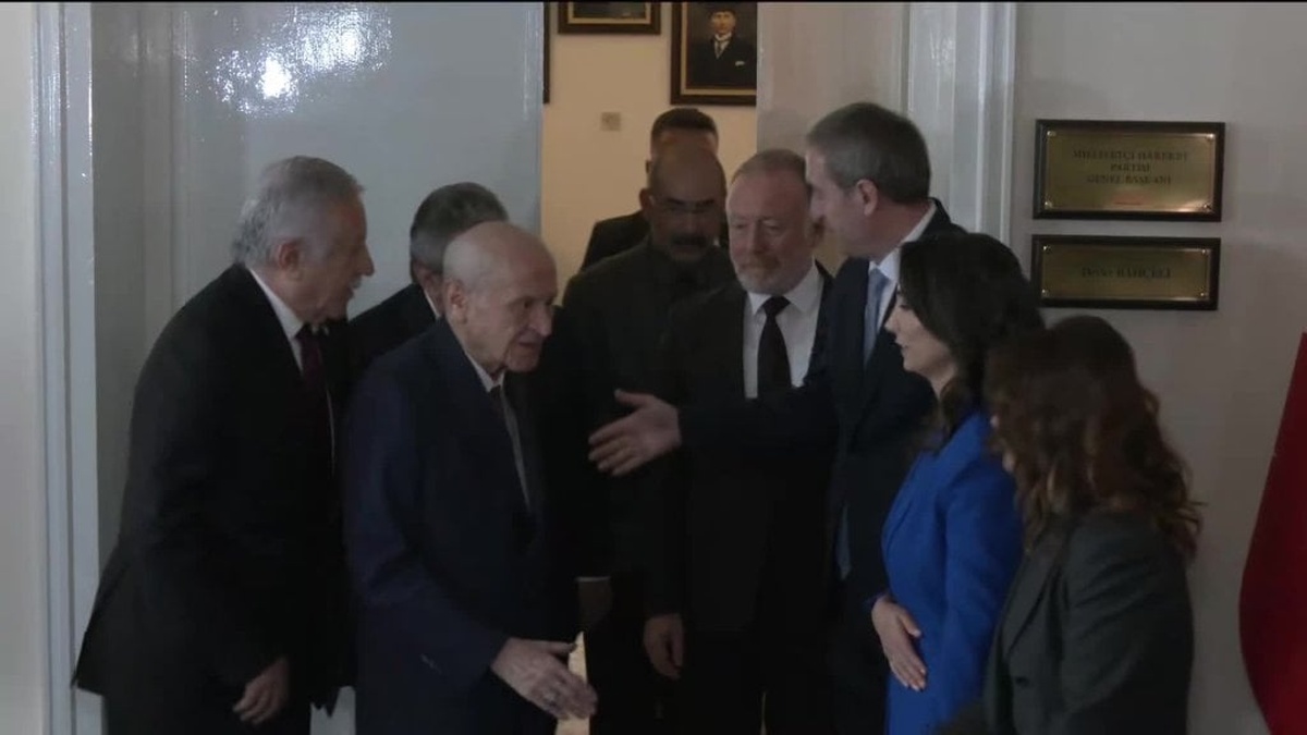 DEM Parti heyeti, MHP lideri Bahçeli'yi ziyaret etti
