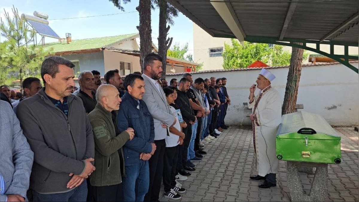 Amasya'da sulama kanalında boğulan 14 yaşındaki Hasan Furkan Uysal son yolculuğuna uğurlandı