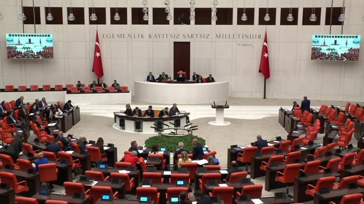 CHP'li Genç: Radyoterapi teknikerliğine sadece 8 kadro ayrıldı